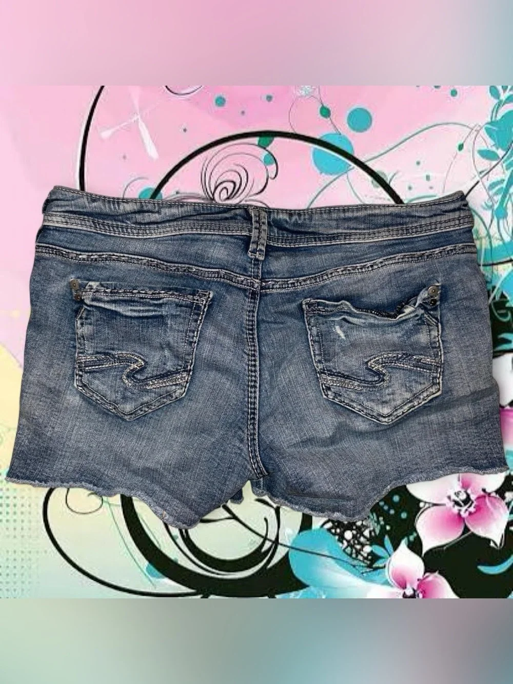 vtg y2k midlength lowrise denim shorts - silver jeans, sz 29